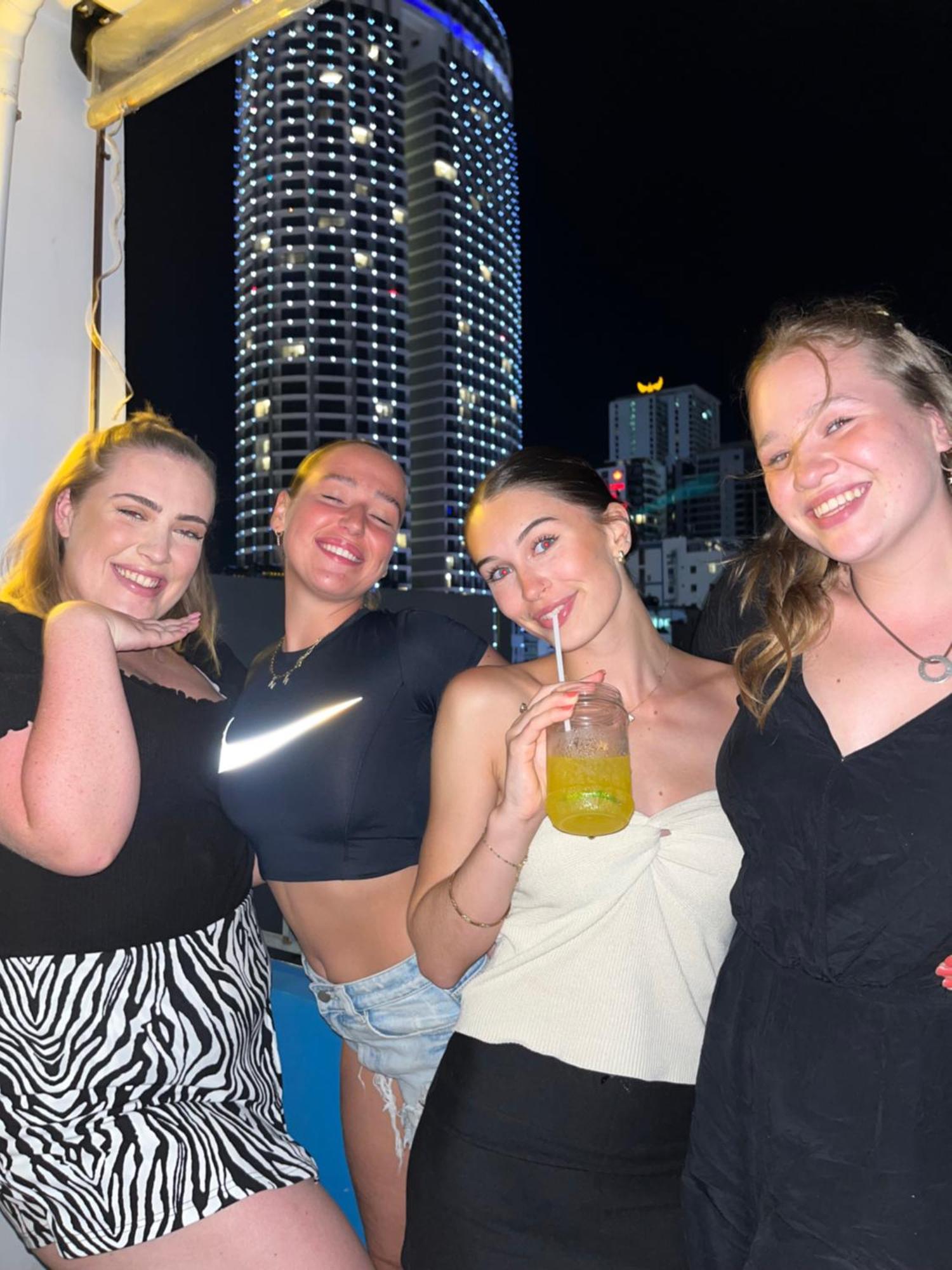 Bondi Backpackers Nhatrang Nha Trang Exteriör bild