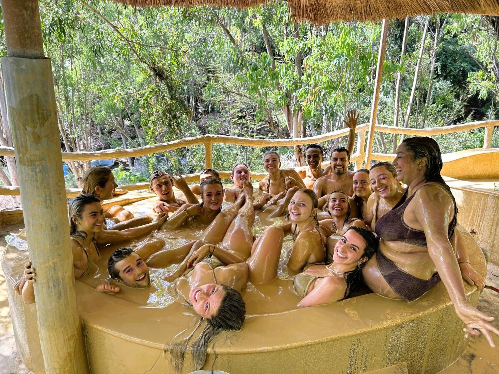 Bondi Backpackers Nhatrang Nha Trang Exteriör bild